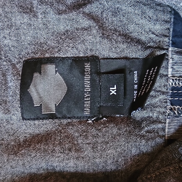 Harley Davidson Men's XL Button down - Picture 3 of 6